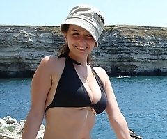 Bikini chicks are happy to get on the camera