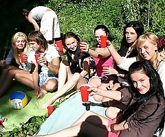 Picnic party for college girls who love to be fucked hard