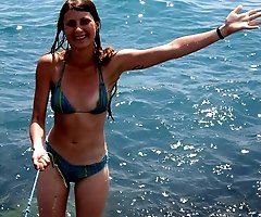 Chick's red bikini bra seems to be too loose